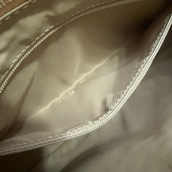 Gucci Cream Shoulder Bag with Bamboo Handle - Picture 14 of 15